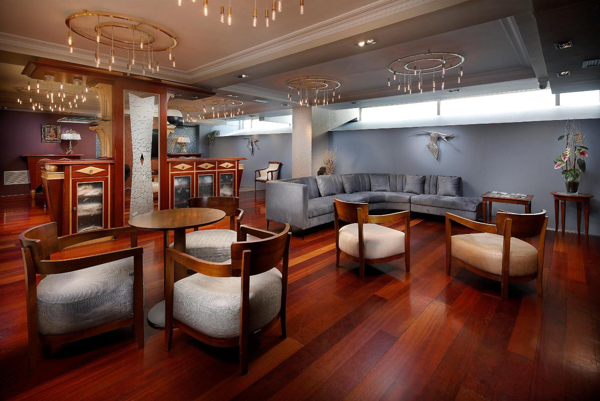 Apartaments-Hotel Hispanos 7 Suiza, Barcelona
